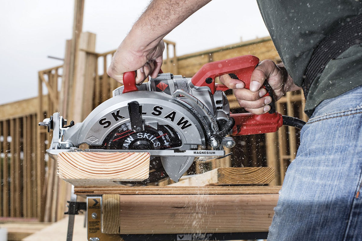SKIL Saw 7 1 4 Lightweight Magnesium Worm Drive Saw